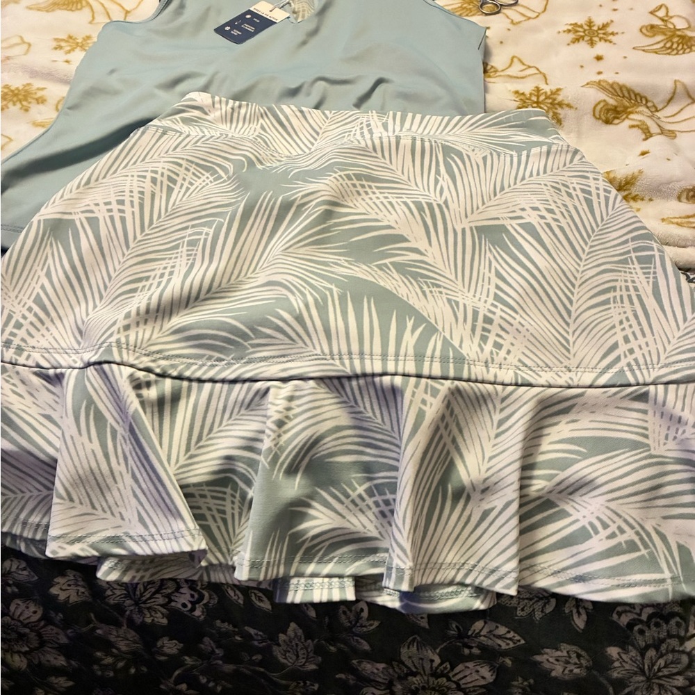 NWT Tommy Bahamas Everyday Active 2 Pc Golf Set. V -Neck Skort Skirt W Top - Picture 9 of 13